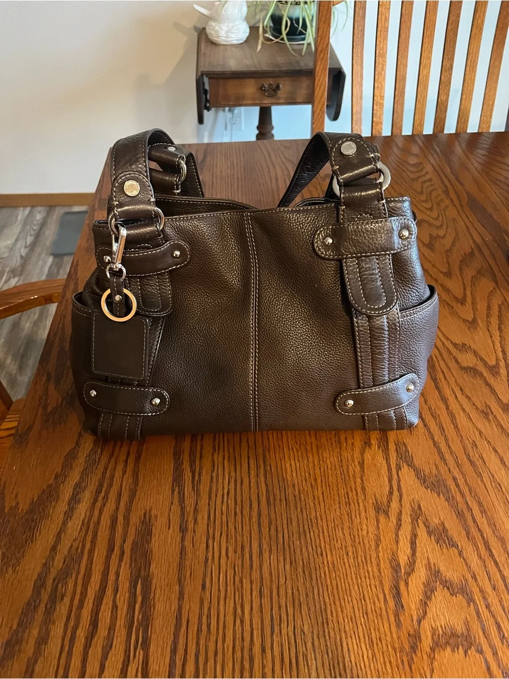 Tignanello Brown Pebbled Leather shoulder bag! EUC Beautiful bag!